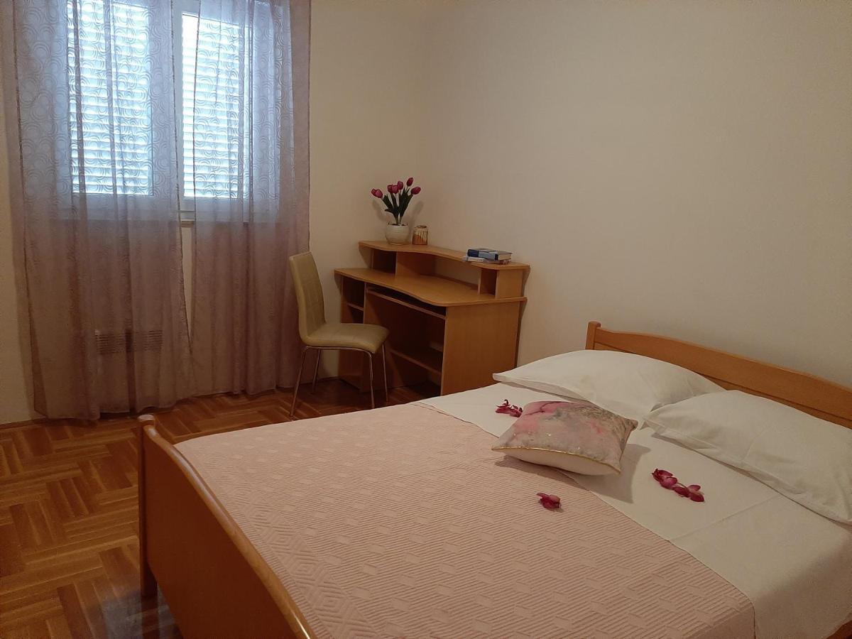 Apartment Jelena Trogir Exterior photo
